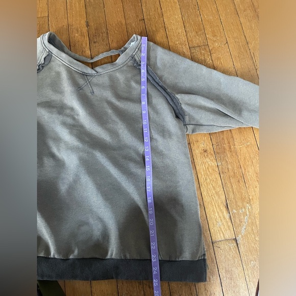 POL Grunge distressed green lace up back crew neck synched sleeves oversized M - Picture 12 of 12